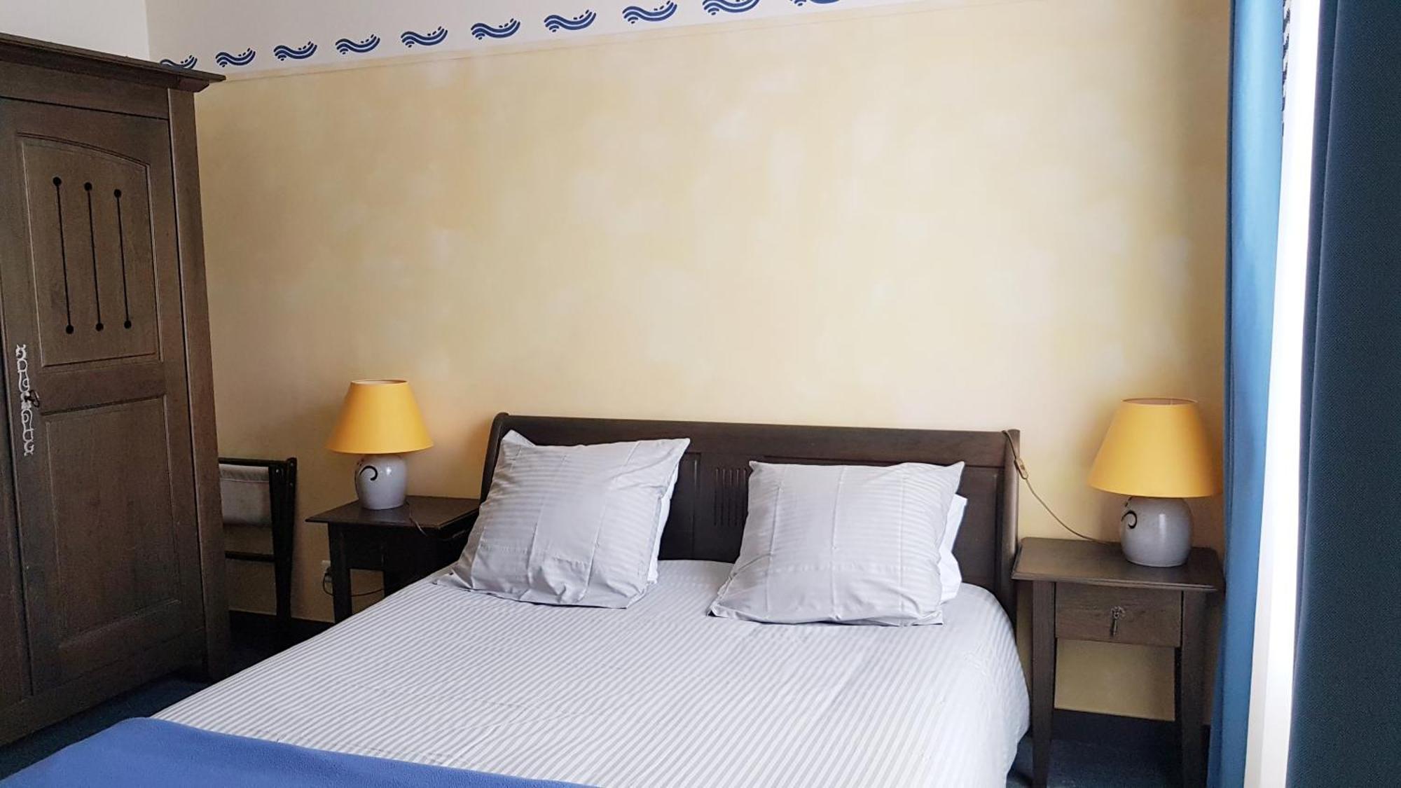 Hotel De La Presqu'Ile クロゾン エクステリア 写真