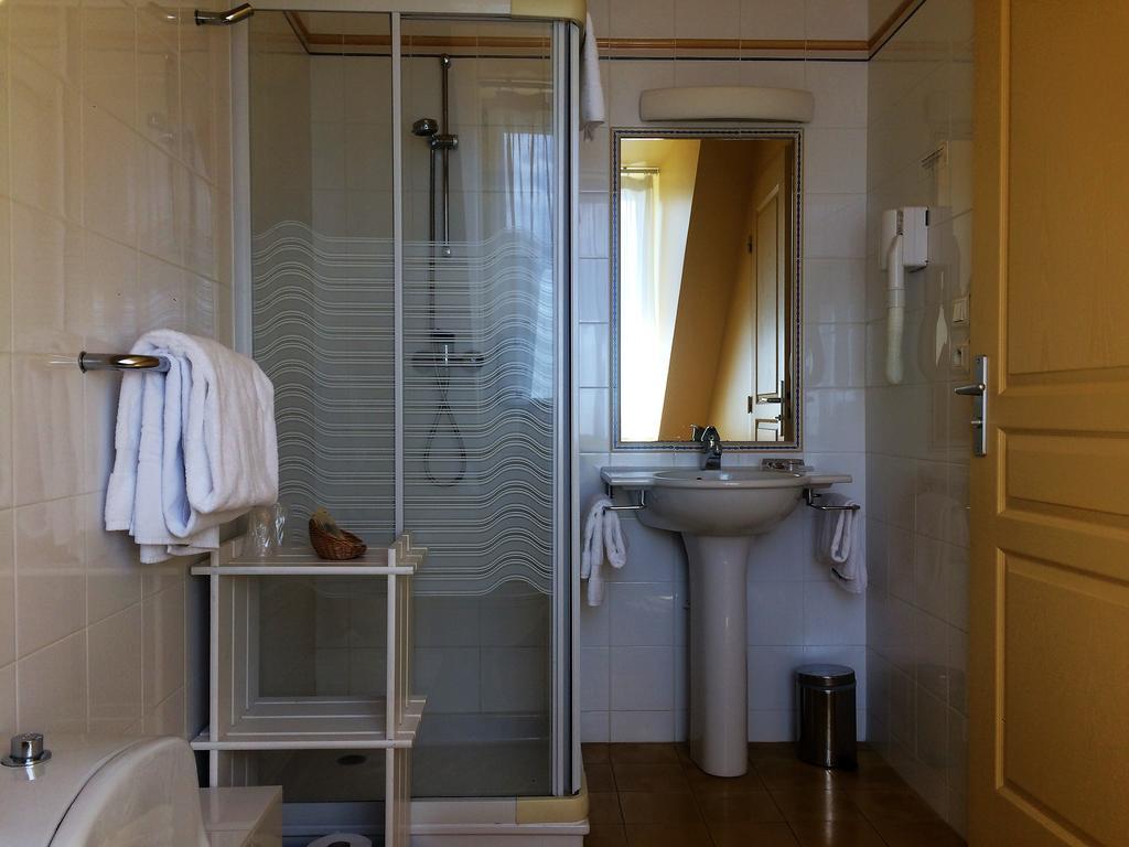 Hotel De La Presqu'Ile クロゾン エクステリア 写真
